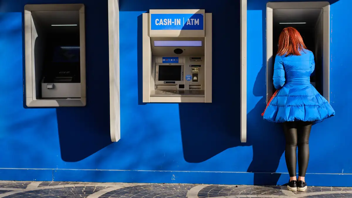 The Japanese ATM Habits That Work Backwards From U.S. Ones